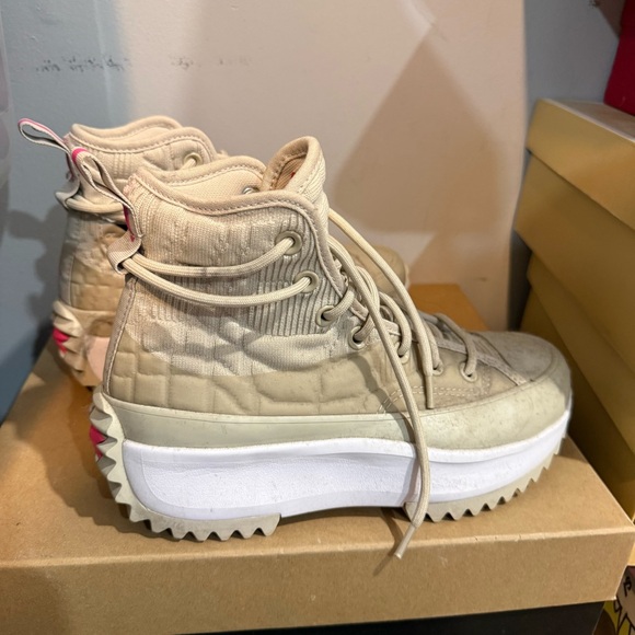 Converse Women’s Run Star Lugged Sneaker Boots - Picture 2 of 5